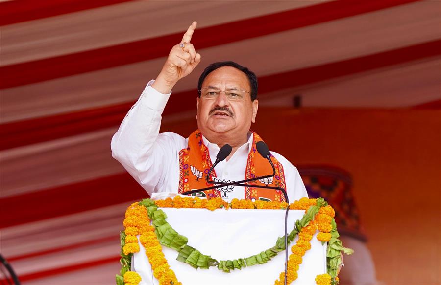 राहुल गांधी संविधान की कॉपी लेकर चलते है लेकिन उसे पढ़ते-लिखते नहीं हैं : नड्डा