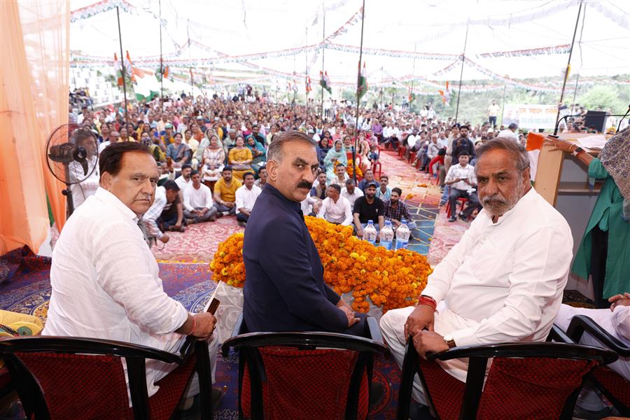 भाजपा ने आपदा में पैसा नहीं दिया, विधायक खरीदने पर लगाया : मुख्यमंत्री