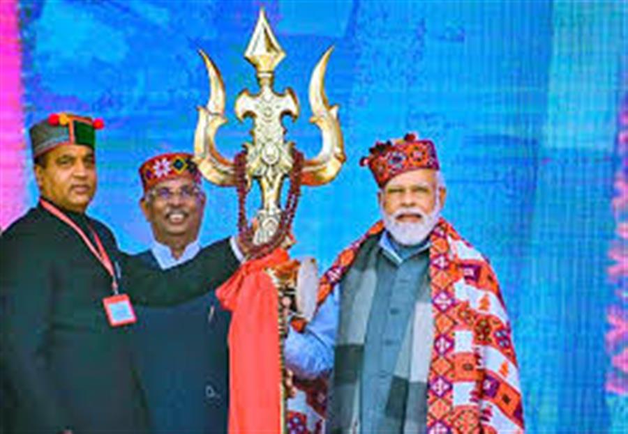 मंडी  में  पिछली बार दस में से एक भी सीट कांग्रेस को नहीं मिली थी , इस बार भाजपा संकट में