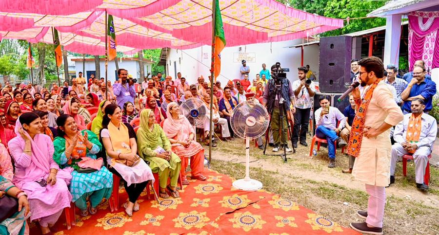 सुक्खू की याददाश्त कमजोर, मेडिकल कॉलेज पर गली-गली बोल रहे झूठ: अनुराग ठाकुर