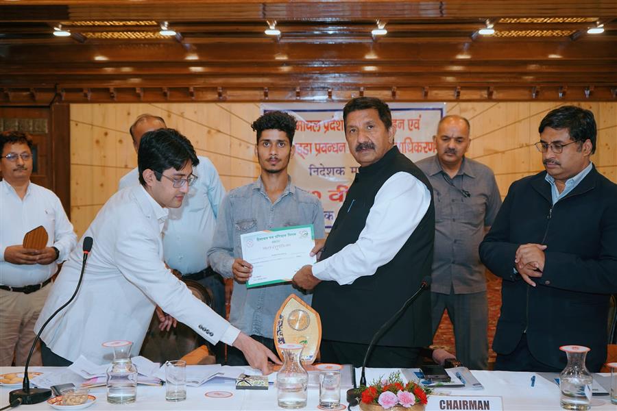 350 बस चालकों की रूकी भर्ती प्रक्रिया जल्द होगी शुरूः मुकेश अग्निहोत्री उप-मुख्यमंत्री
