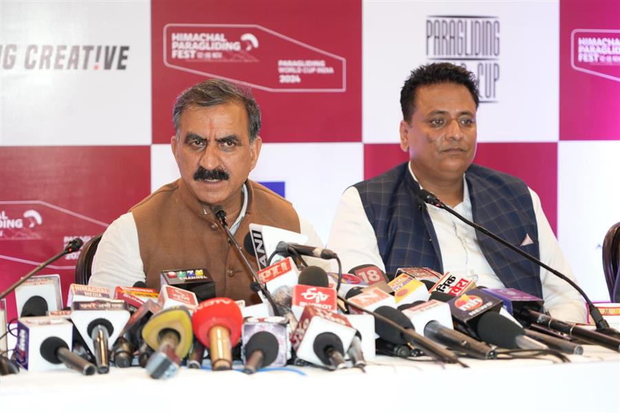 मुख्यमंत्री ने विश्व पैराग्लाडिंग कप की आधिकारिक वेबसाइट का शुभारंभ किया