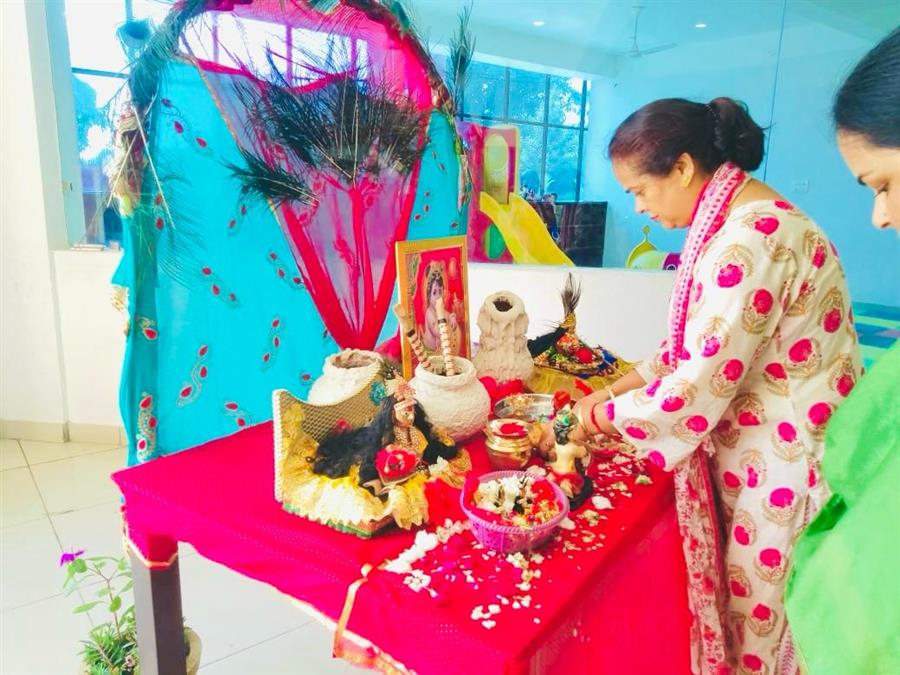 वेद धारा ग्लोबल स्कूल में धूमधाम से मनाया गया श्रीकृष्ण जन्माष्टमी का त्योहार