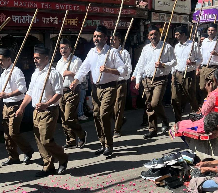  राष्ट्रीय स्वयं सेवक संघ केशव नगर द्वारा होटल लैंडमार्क से शेर ए पंजाब तक पथ संचालन