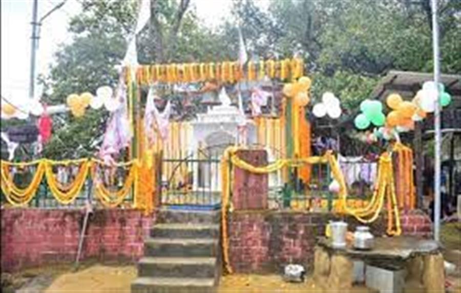 चम्पावत का ब्यानधुरा मंदिर जहां लोहे के धनुष-बाण चढ़ाये जाते हैं