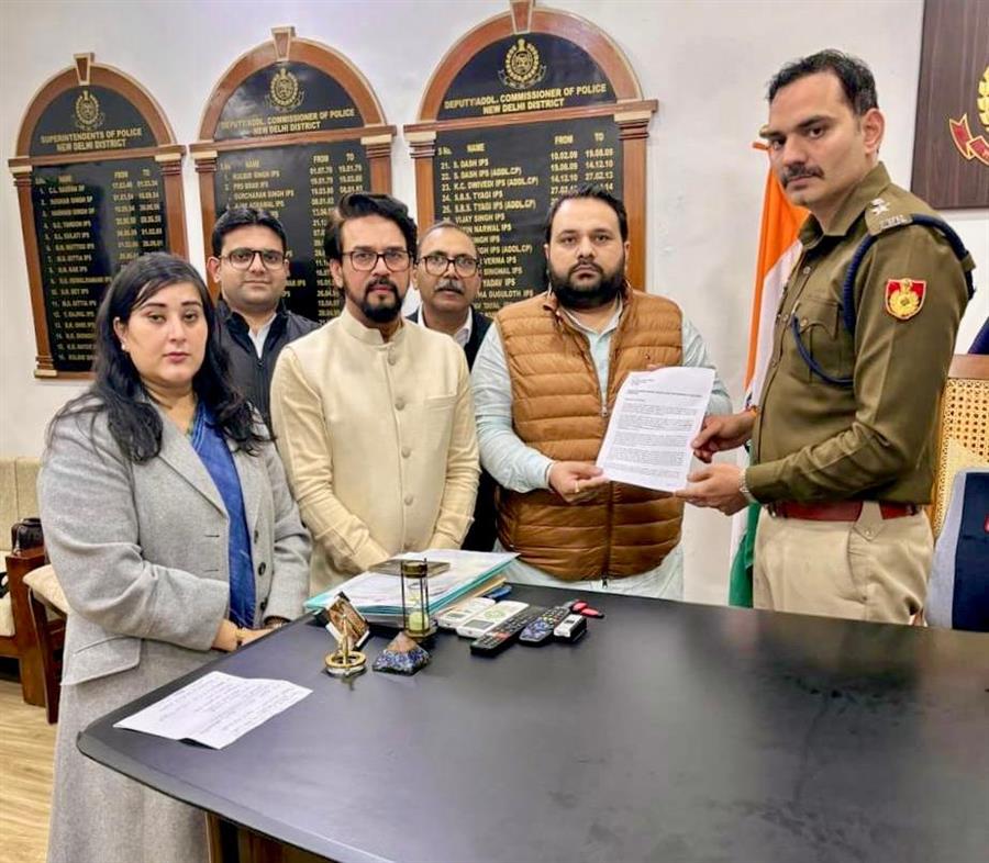 राहुल गांधी ख़ुद को समझते हैं क़ानून से ऊपर: अनुराग सिंह ठाकुर