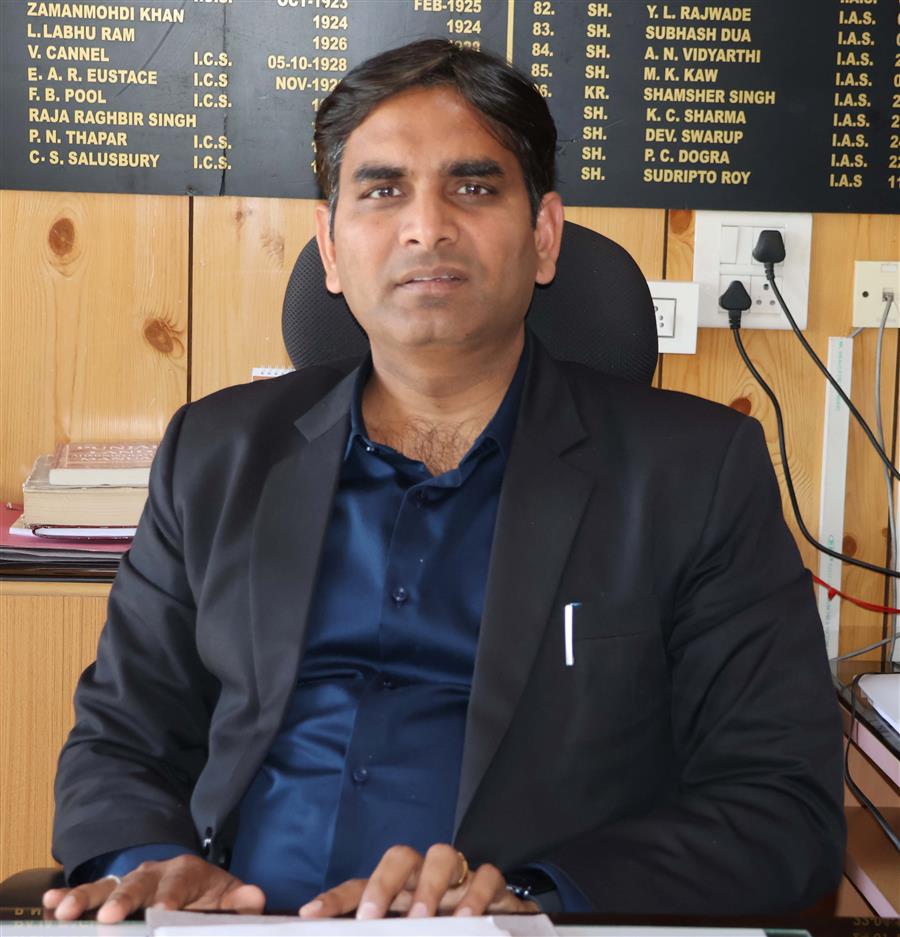 गगल हवाई अड्डे के आसपास मार्केटिंग परिसर बनाने का प्लान: डीसी
