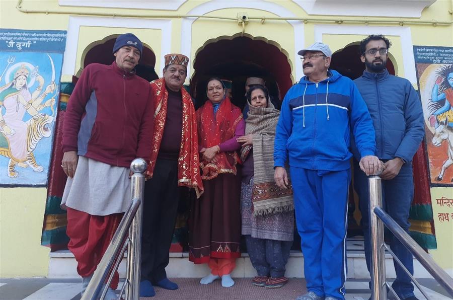 C P S सुन्दर सिंह ठाकुर ने टारना और भीमाकाली मंदिर में की पूजा अर्चना