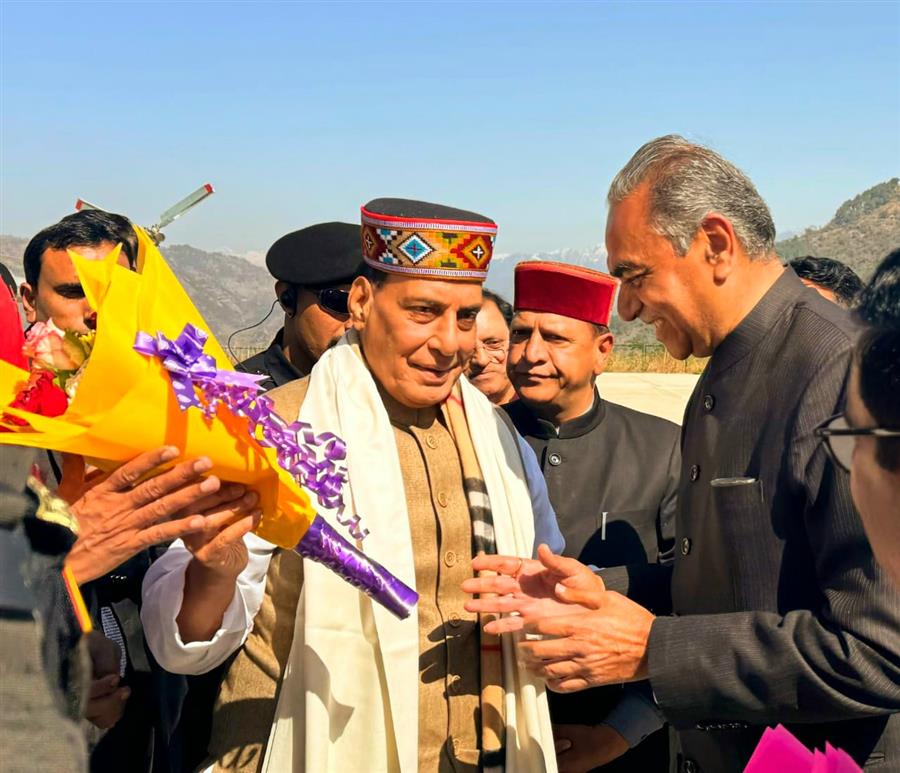 भारत की चुनावी प्रक्रियाओं को प्रभावित करने के लिए आर्थिक सहायता प्राप्त करने वाली शक्तियां कौन सी ? : टंडन