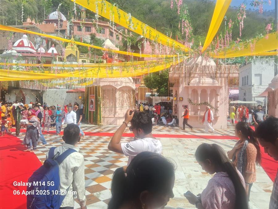 ज्वालामुखी में सफाई व्यवस्था के नाम पर अनोखा खेल