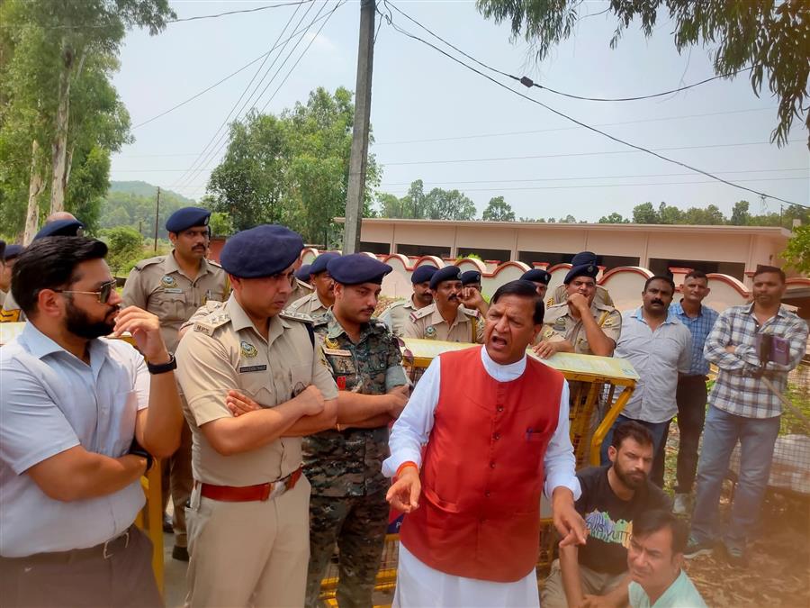 सिरमौर जिले के माजरा क्षेत्र में 18 वर्षीय बालिका के अपहरण के खिलाफ कड़ा विरोध