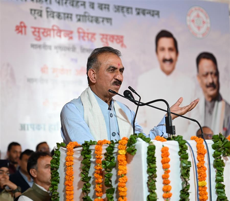 मुख्यमंत्री ने ठियोग में एचआरटीसी का सब डिपो और वर्कशॉप खोलने की घोषणा की