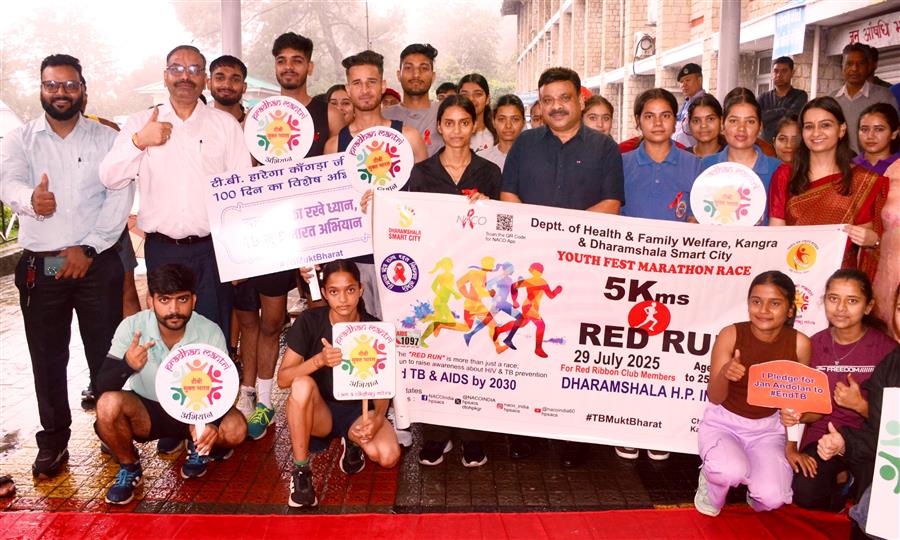 रेड रन” युवा उत्सव मैराथन का सफल आयोजन