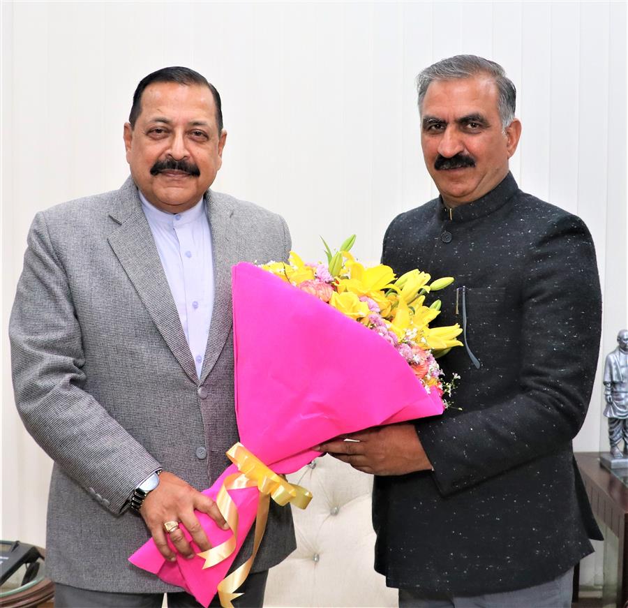 Himachal CM urges for setting up weather observatories in State