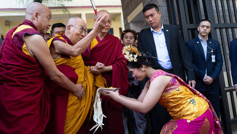 Dalai Lama Attends Offering of Long-life Prayers and Cultural Performances by Devotees from Korea & Ten Southeast Asian Countries