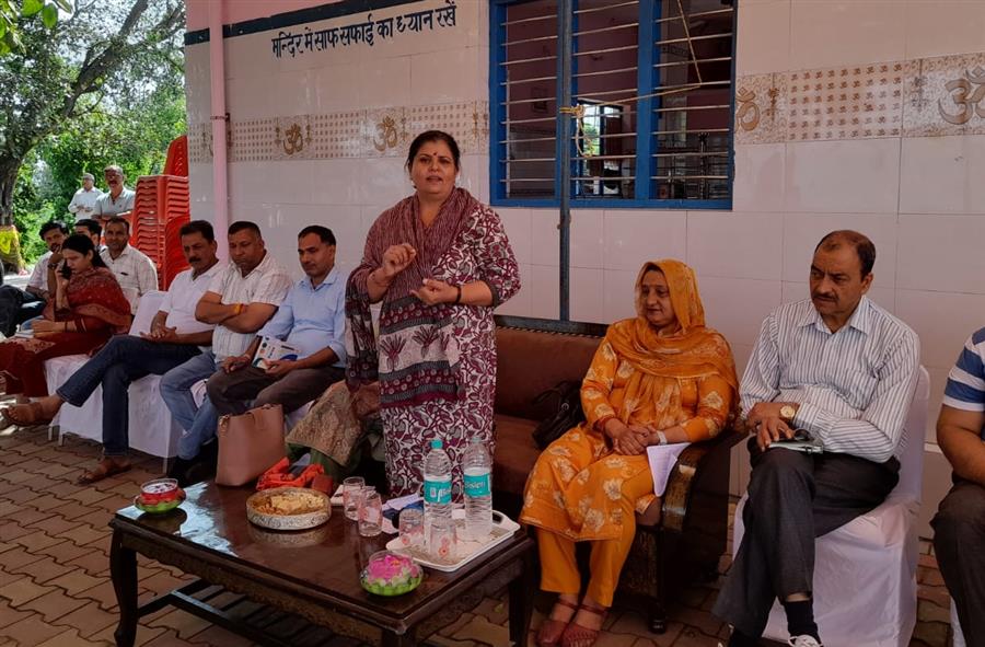 विधायक कमलेश ठाकुर ने ध्वाला पंचायत का किया दौरा