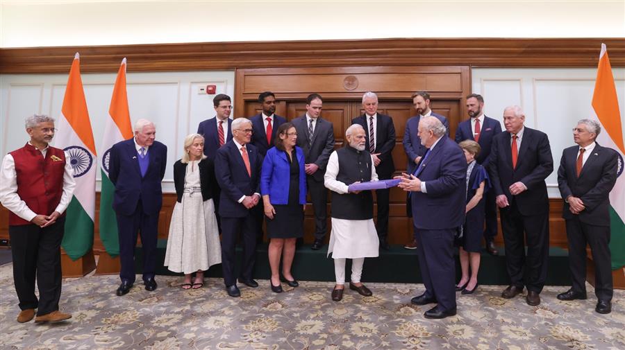 प्रधानमंत्री ने श्री वाल्टर रसेल मीड के नेतृत्व वाले अमेरिकी प्रतिनिधिमंडल के साथ वार्ता की
