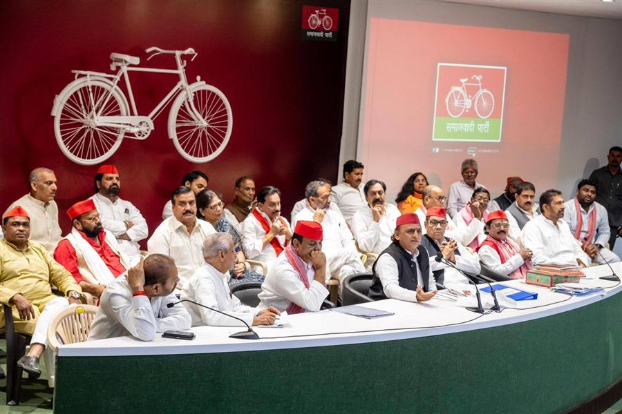  भाजपा समाज में नफरत फैलाती है, विघटन पैदा करती है - अखिलेश यादव 