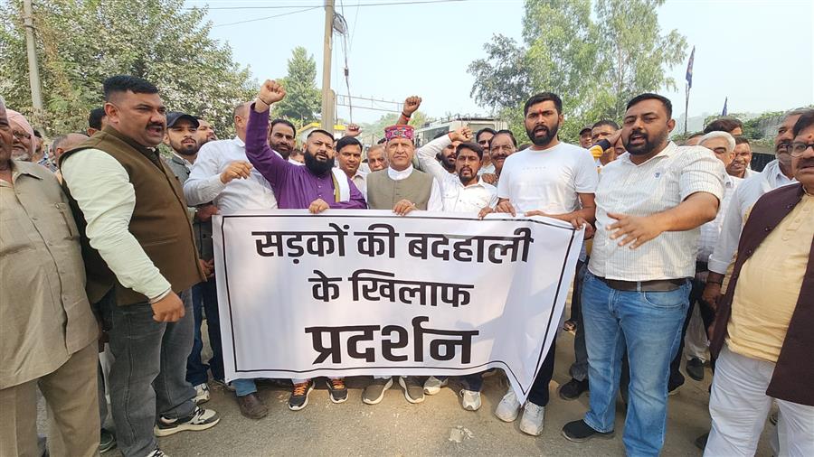 15 दिनों में सड़कें ठीक न हुई तो जनता उग्र आंदोलन करने पर मजबूर होगीः डा. बिन्दल