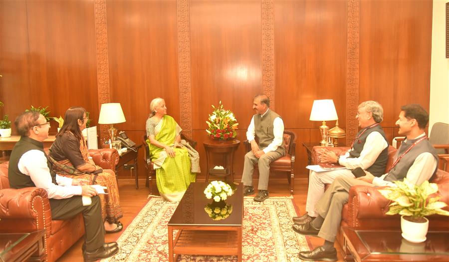 मुख्यमंत्री ने केन्द्रीय वित्त मंत्री से इस वित्त वर्ष की शेष अवधि के लिए ऋण सीमा में दो प्रतिशत वृद्धि का किया आग्रह