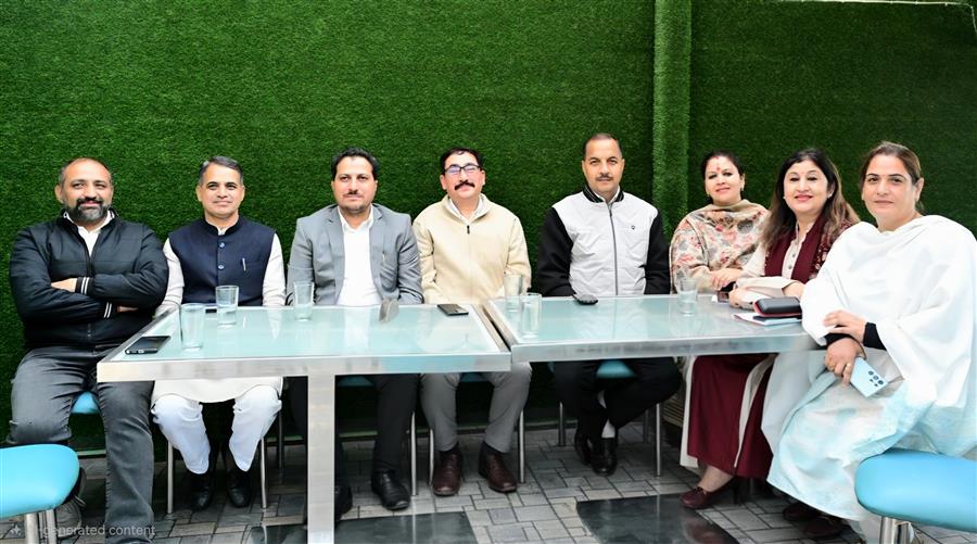 कांग्रेस पार्टी ने मुस्लिम लीग को खुश करने के लिए वंदे मातरम को पूर्ण रूप ने लागू नहीं होने दिया