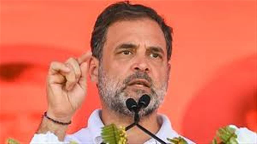 दिल्ली के लाल किला मेट्रो स्टेशन के पास हुए कार विस्फोट की ख़बर बेहद दर्दनाक और चिंताजनक है: राहुल गांधी