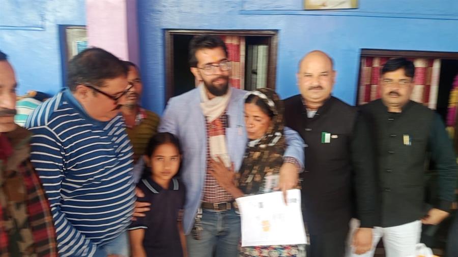 मंगल को जन्मे, मंगल ही करते डॉ. डोगरा: सुजानपुर् के कक्कड़ पंचायत के गारी गांव की मासूम सारिका को कानूनी रूप से गोद लिया