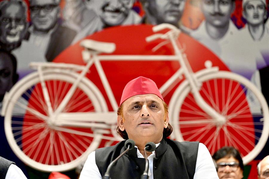 चुनाव आयोग बिना किसी तैयारी के एस.आई.आर. (मतदाता सूची का विशेष गहन पुनरीक्षण) करा रहा - अखिलेश यादव 