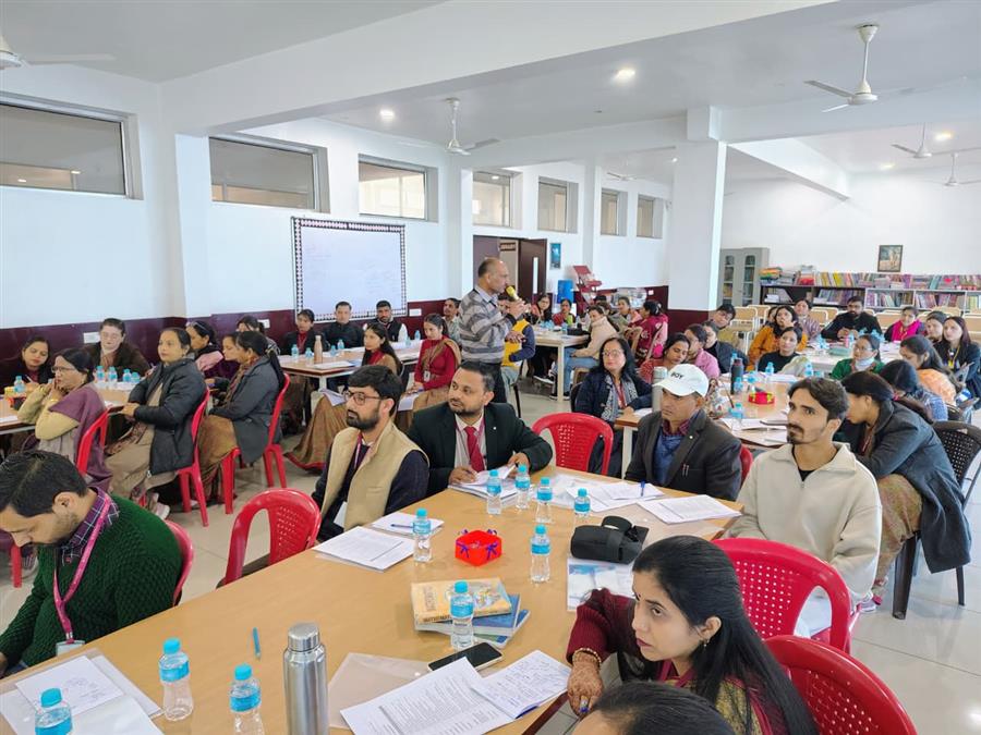 वेद धारा ग्लोबल स्कूल में राष्ट्रीय शिक्षा नीति पर क्षमता निर्माण प्रशिक्षण का प्रभावी आयोजन