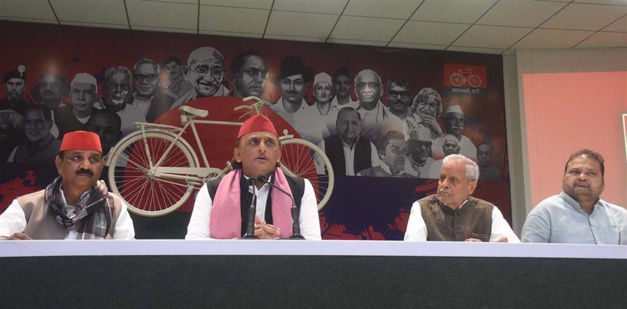 एसआईआर लोगों के लिए मुसीबत का सबब बन गई है -अखिलेश यादव 