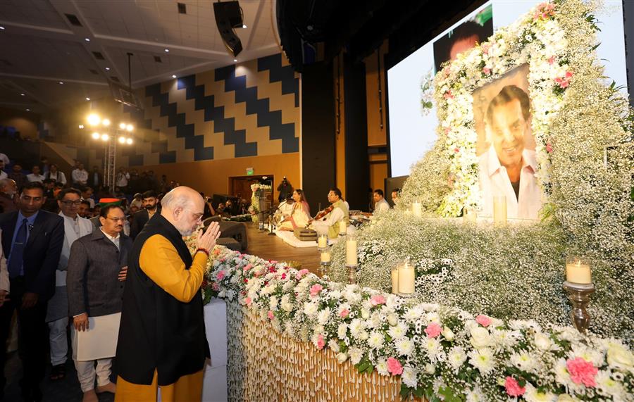 भारतीय सिनेमा जगत को इस अद्वितीय अभिनेता की कमी हमेशा खलती रहेगी- अमित शाह