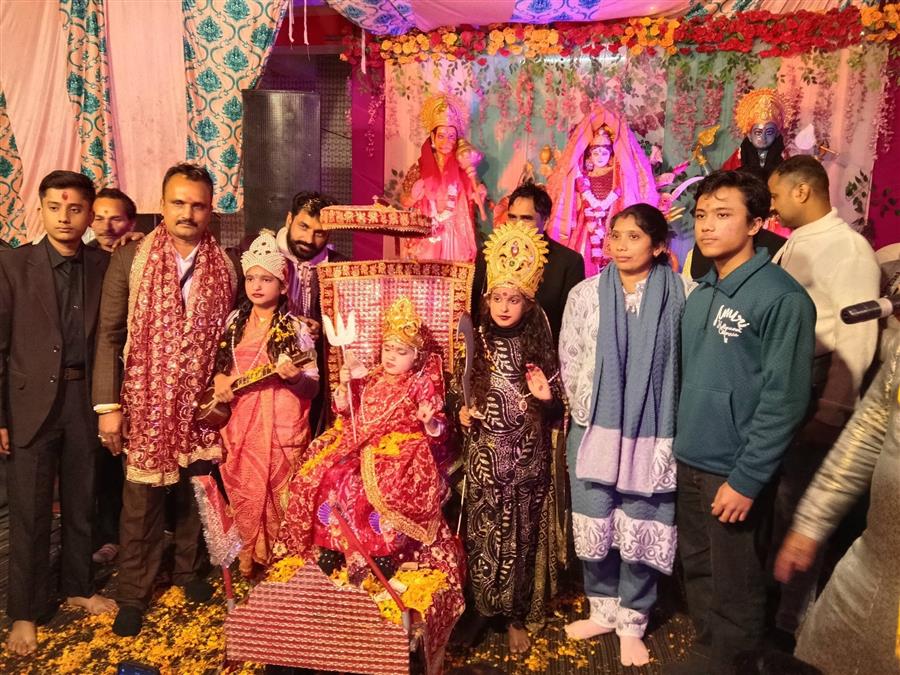 नये साल के जशन में डूबा ज्वालामुखी , माता का गुणगान कर हुआ आगाज