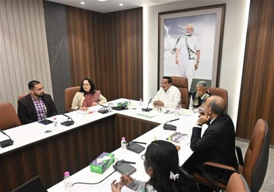 केंद्रीय जल शक्ति मंत्री सी.आर. पाटिल ने स्वच्छ भारत मिशन-ग्रामीण के अंतर्गत मल कीचड़ प्रबंधन के नवोन्‍मेषी मॉडलों पर राज्यों और केंद्र शासित प्रदेशों के साथ परस्‍पर बातचीत की