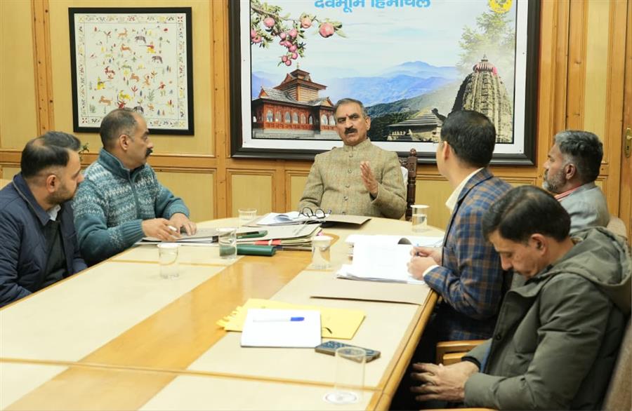 मुख्यमंत्री ने दिए जननी सुरक्षा ड्रॉप बैक एम्बुलेंस को बदलने के निर्देश