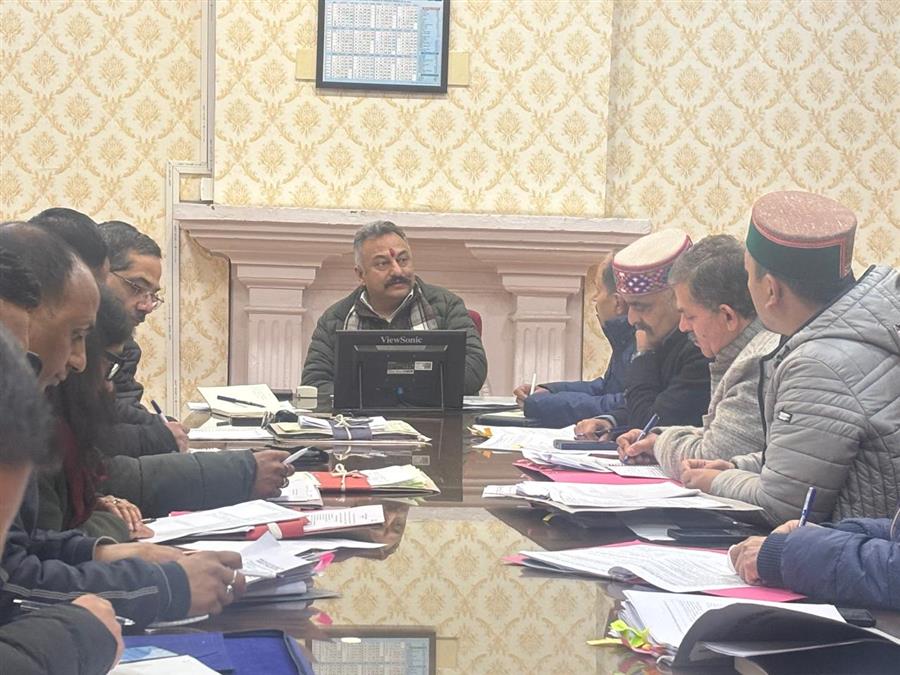 शिक्षा मंत्री ने शिक्षा विभाग की समीक्षा बैठक की अध्यक्षता की