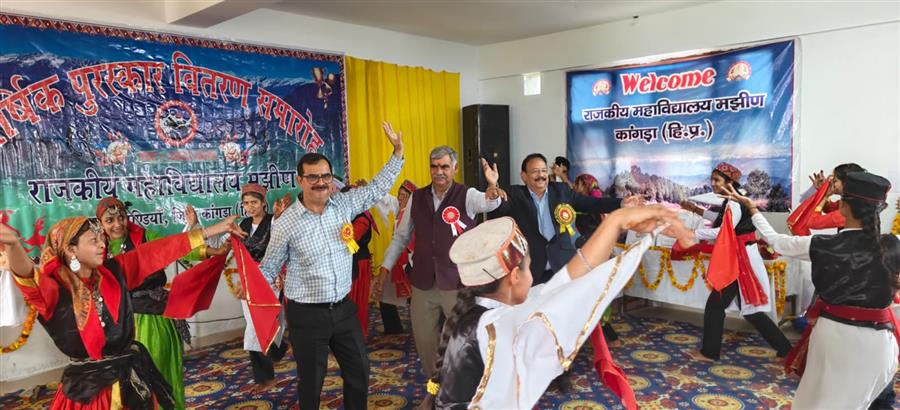 Majheen डिग्री कॉलेज के वार्षिक समारोह में शामिल हुए विधायक संजय रतन