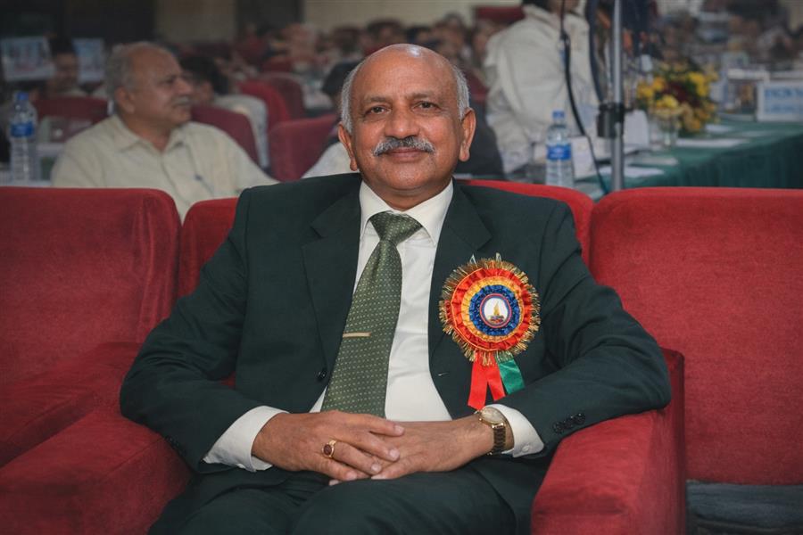 ‘Pharma Anveshan 2026’ में मैनेजिंग डायरेक्टर डॉ. रण सिंह ने गिनाईं लॉरेट इंस्टीट्यूट की उपलब्धियां, प्रतिभागियों का जताया आभार
