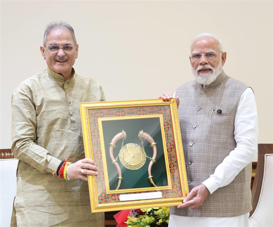 कविंदर गुप्ता ने आज नई दिल्ली में नरेंद्र मोदी से शिष्टाचार भेंट की