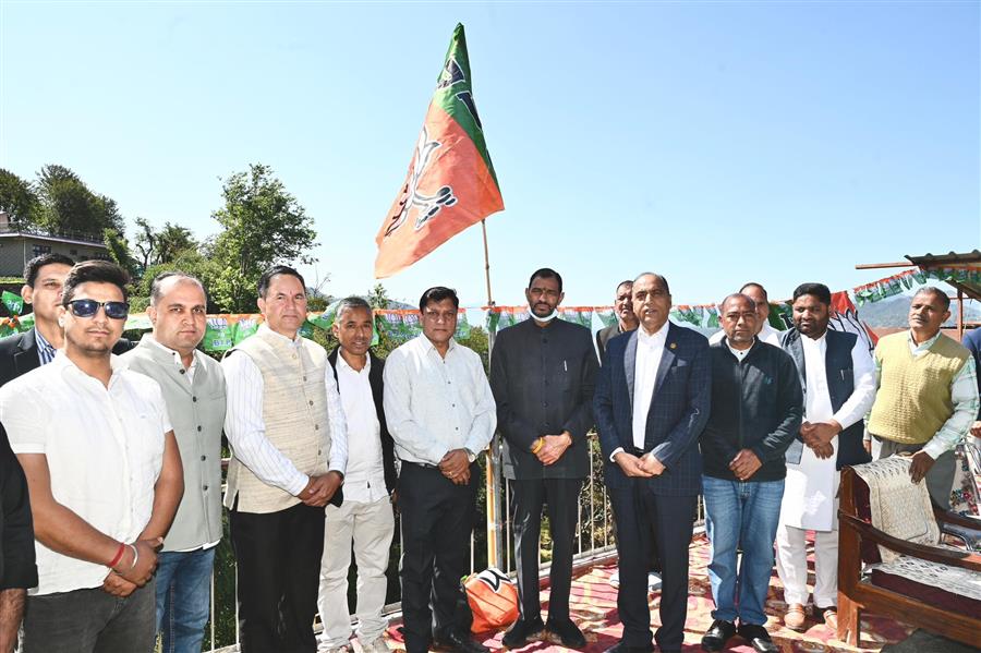 Jai Ram Thakur ने  B J P के 47वें स्थापना दिवस के अवसर पर त्रियम्बली में आयोजित कार्यक्रम में भाग लिया
