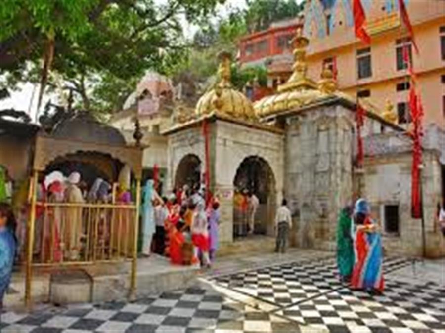 Controversy Grows Amid Reforms at Jwalamukhi Temple; Officer Ajay Mandyal’s Decisions Face Opposition
