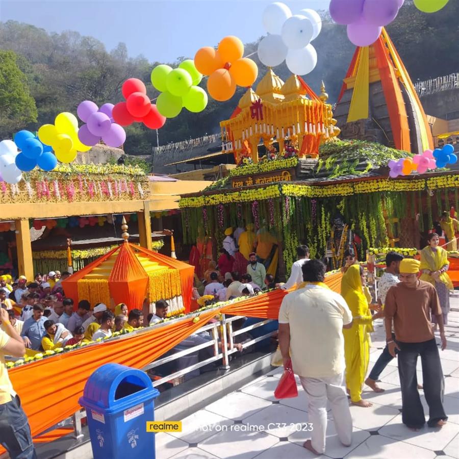 बगलामुखी जयंती पर आस्था का सैलाब, श्रद्धा व उल्लास में डूबे भक्त