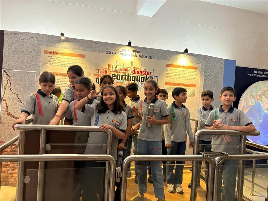 साइंस सिटी पालमपुर शैक्षणिक भ्रमण: Ved Dhara Global School के छात्रों ने कक्षा से बाहर सीखा विज्ञान
