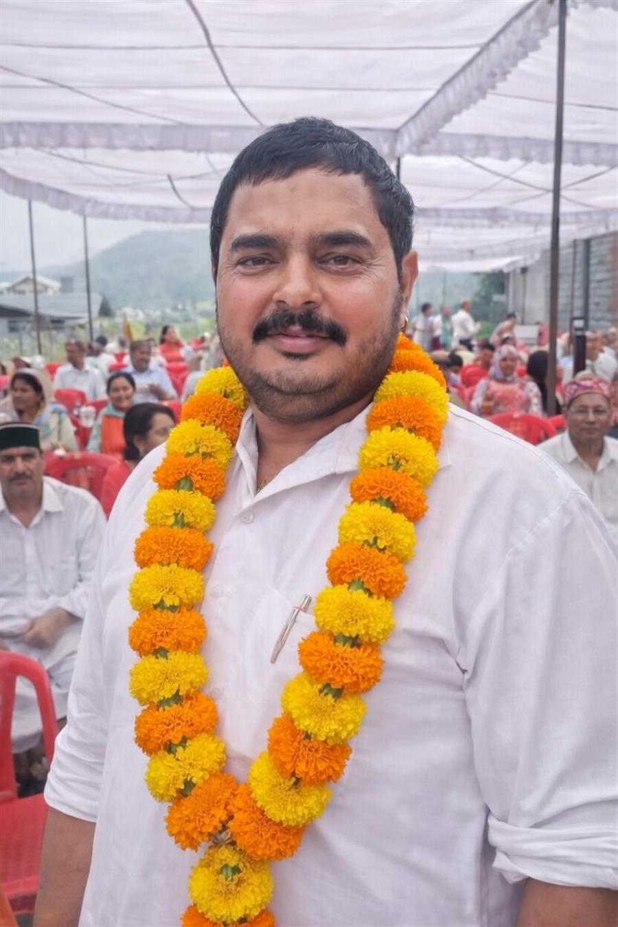 ज्वालामुखी नगर परिषद चुनाव: वार्ड नंबर 7 से पवन गोस्वामी ने एसडीएम के समक्ष भरा नामांकन, समर्थकों के साथ दिखाया शक्ति प्रदर्शन
