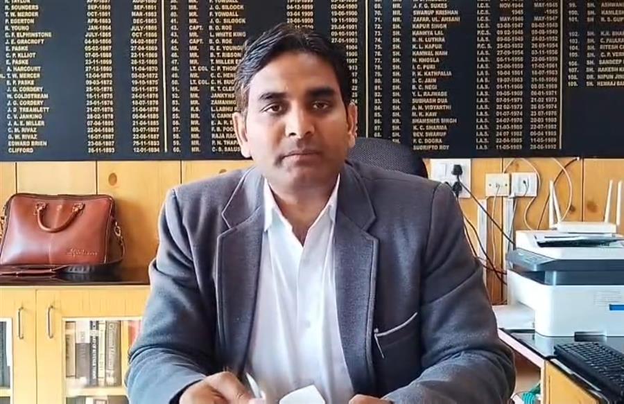 औपचारिकताएं पूर्ण कर वापस प्राप्त कर सकते हैं अपने जमा शस्त्र: जिला दंडाधिकारी