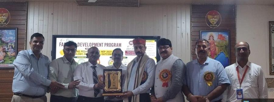 लॉरिएट इंस्टीट्यूट ऑफ फार्मेसी में 6 दिवसीय फैकल्टी डेवलपमेंट प्रोग्राम का शुभारंभ, NEP-2020 आधारित आधुनिक शिक्षण पर होगा मंथन