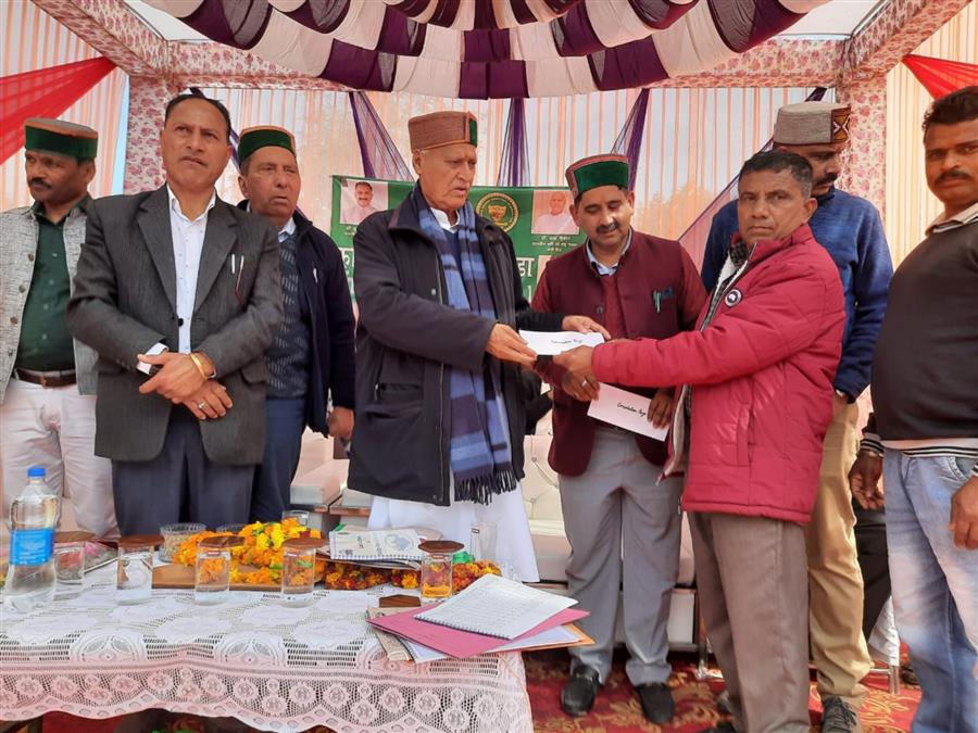 कृषि मंत्री ने रजोल में किया कृषि योग्य भूमि के बचाव कार्य का शिलान्यास
