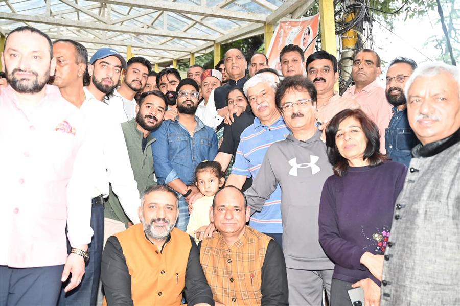 हिमाचल में भर्ती अनियमितताओं, पेपर लीक और भ्रष्टाचार पर प्रदेश सरकार पूरी तरह बेनकाब, दोषियों को संरक्षण दे रही कांग्रेस सरकार : जयराम ठाकुर