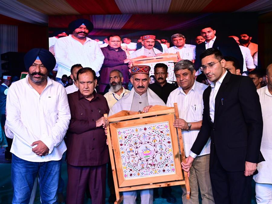 मुख्यमंत्री ने अंतरराष्ट्रीय मिंजर मेले की अंतिम सांस्कृतिक संध्या की अध्यक्षता की