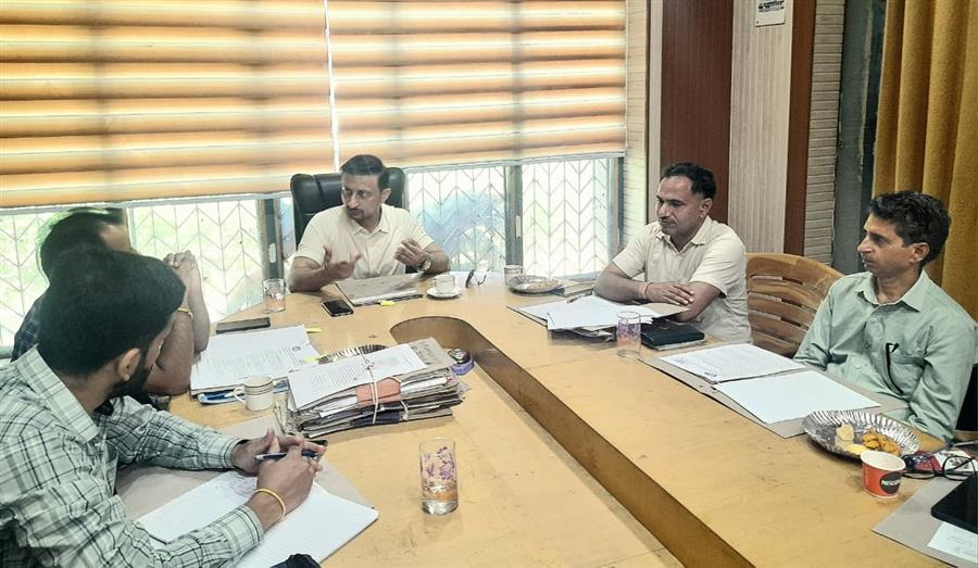 पात्र लाभार्थियों तक समयबद्ध लाभ पहुंचाना सुनिश्चित करें अधिकारी: कुलवंत सिंह पोटन