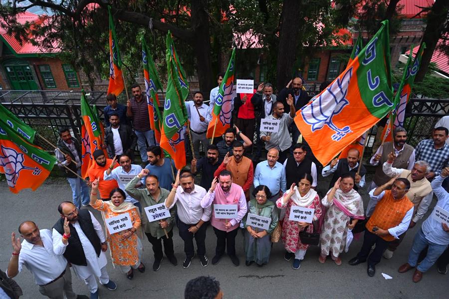 वंदे मातरम् का अपमान देश की राष्ट्रीय चेतना का अपमान, सोनिया गांधी और कांग्रेस नेतृत्व देश से मांगे माफी : सुशील कड़शोली